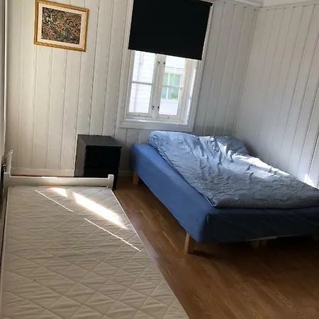 Big Central With Parking Apartment Bergen